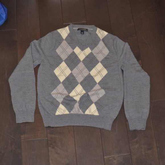 Banana Republic Sweater - Picture 1 of 2